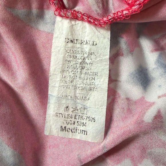 Emerald Floral Twist Front Top - Picture 4 of 5